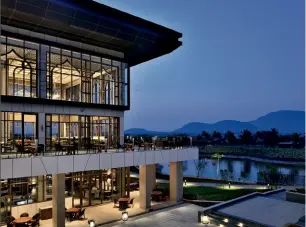  ?? ?? JW Marriott Mussoorie Walnut Grove Resort & Spa is set in a valley in the Garhwal Himalayas.
JW Marriott Bengaluru Prestige Golfshire Resort & Spa is nestled in the Nandi Hills region of Bengaluru. Below: SPA by JW at the property is the largest luxury spa in Karnataka.