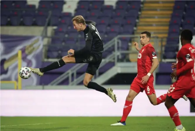  ?? Vincent Van Doornick/isosport ?? Michel Vlap maakte dan wel een doelpunt voor Anderlecht, maar zijn treffer werd afgekeurd.