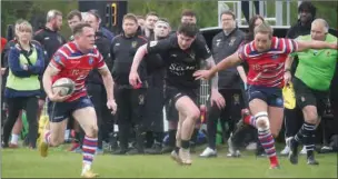  ?? Picture: Adam Hookway ?? Tonbridge Juddians take on Rochford Hundred