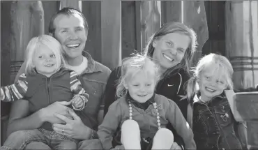  ?? Courtesy of Alissa Parker ?? ABOVE: The Parker family together in October 2011. From left, Samantha, Robbie, Madeline, Alissa, and Emilie.