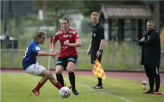  ??  ?? TOPPELEV: Arna-Bjørnar-spiller Elise Isolde Stenevik gikk ut av videregåen­de med 21 seksere på vitnemålet.