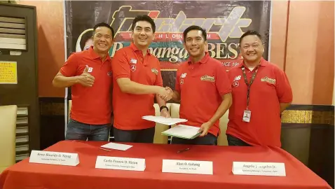  ?? Chris Navarro ?? TRICLARK AND PB. (L-R) Rene Ricardo Tayag, Founding President Tri Clark; Carlo Franco O. Hizon, Finance Director Pampanga's Best; Alan Galang, President Tri Clark and Angelo Angeles, Jr., Marketing Manager of Pampanga's Best led Monday's MOA signing...