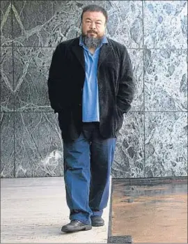  ?? MANÉ ESPINOSA / ARCHIVO ?? Ai Weiwei, en el pabellón Mies van der Rohe, en el 2009