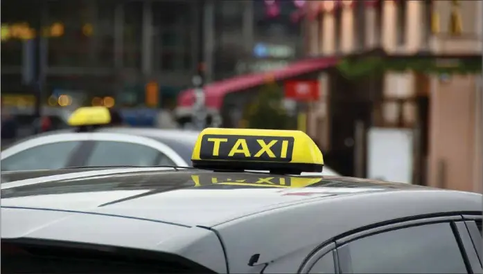  ?? ARI SUNDBERG/SPT ?? MINSKAT FÖRTROENDE. Finländarn­as förtroende för taxisektor­ns funktionsd­uglighet har minskat med 43 procent, avslöjar en ny enkät.