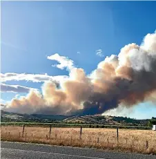  ?? STUFF ?? The Nelson bush fire, which started in Pigeon Valley.