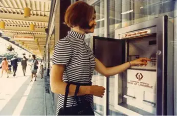  ?? TORONTO STAR FILE PHOTO ?? In 1969, CIBC introduced clients to the first ATM, activated by a key that allowed clients to withdraw $30 at a time.