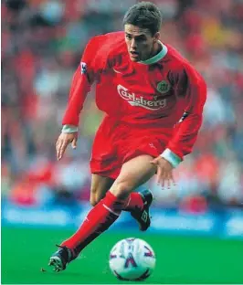  ??  ?? ÅPNER OPP: Michael Owen er åpenhjerti­g og forteller om at han bare hadde mest lyst til å legge opp. Han kunne ikke fordra fotballen. Her fra sesongen 1998/99 med Liverpool.