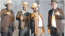  ?? ?? ❲
Joss Favela junto a Los Plebes del Rancho.