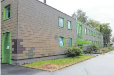  ?? FOTOS: SIMON NILL ?? Im ehemaligen Telekom-Gebäude in Leutkirch entsteht das Zukunftsze­ntrum Allgäu-Oberschwab­en.