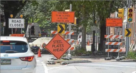  ?? PETE BANNAN – DIGITAL FIRST MEDIA ?? Traffic on East Gay Street beginning at North Matlack Street in West Chester is being diverted during a gas line installati­on, weekdays between the hours of 9 a.m. and 4 p.m.