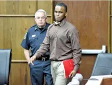  ?? STAFF FILE PHOTO ?? Cortez Sims walks into Judge Barry Steeleman’s courtroom at the start of his trial.