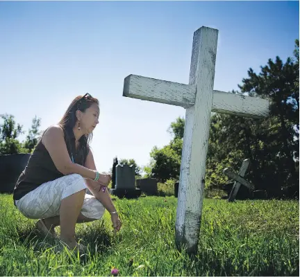  ?? VINCENZO D’ALTO ?? “She told one of my sisters, ‘Think of me when you smell sweet grass,’ ” Cheryl McDonald says of her sister, Carleen, who died in 1988. “I know she was planning her end. She was trying to give us signs.”