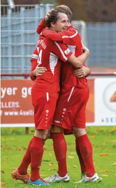  ?? Archivfoto: Szilvia Izsó ?? Werden die Rainer Kicker auch diesmal gegen Sonthofen treffen? Im Hinspiel gelang ihnen nach dem 0:2 Rückstand noch der Ausgleich.