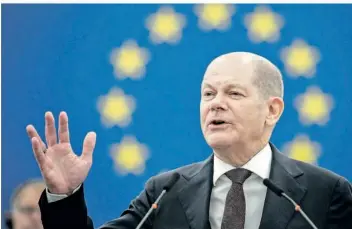  ?? FOTO: KAY NIETFELD/DPA ?? 73 Jahre nach der Schuman-Erklärung stellte Olaf Scholz gestern seine Vision der EU vor.