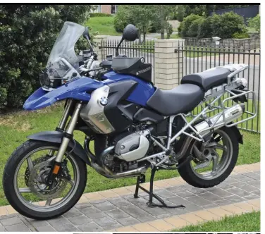  ??  ?? ABOVE 2009 R1200 GS, lighter and with a balance shaft in the engine.