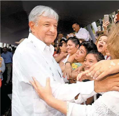  ?? OMAR FRANCO ?? → El Presidente electo continuó su gira de agradecimi­ento en Yucatán, donde se reunió con el gobernador, Mauricio Vila, y garantizó recursos para el Tren Maya.