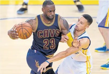  ?? AFP ?? lebron James y stephen Curry estarán desde hoy cara a cara por cuarta vez en finales de la NbA