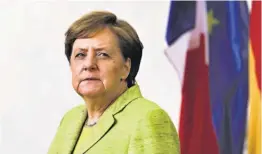  ??  ?? Recibimien­to. La canciller Angela Merkel pidió el voto ayer a sus seguidores en actos de campaña.