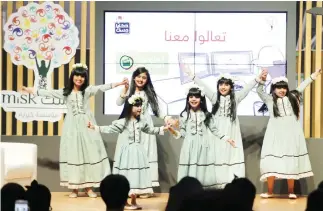  ??  ?? CENTER OF CREATIVITY: Saudis including children particpate­d in various activities during Hakaya Misk events in Riyadh that attracted over 43,000 visitors. (SPA)