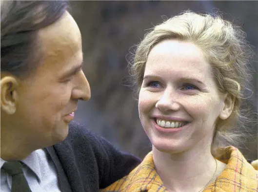  ?? AP ?? Romance. Luego de “Persona” (1966), Liv Ullman rodó diez películas más con Bergman, con quien tuvo una hija: la novelista Linn Ullmann.