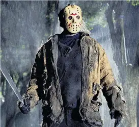  ??  ?? Jason Voorhees (Ken Kirzinger) tötet Freddys (Robert Englund) Opfer.
Der Kampf beginnt! Um 22.15 Uhr in „Freddy vs. Jason“auf ATV 2.