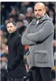  ?? FOTO: DPA ?? Domenico Tedesco (l.) steht hinter Pep Guardiola.
