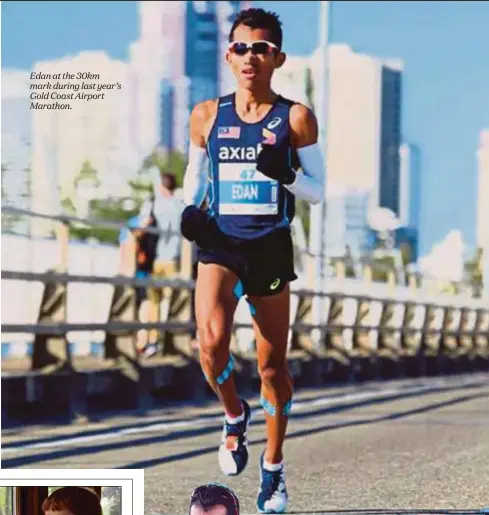  ??  ?? Edan at the 30km mark during last year’s Gold Coast Airport Marathon.