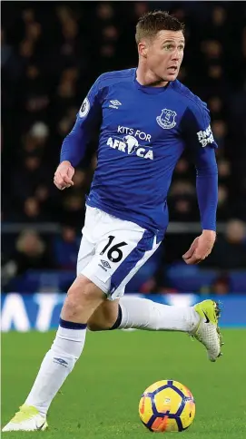  ??  ?? Sam Allardyce praised James McCarthy as a ‘shining light’ for Everton