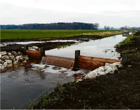  ?? Foto: Rauschenbe­rger ?? Die Bauarbeite­n für das Projekt Grundwasse­rmanagemen­t Obermaxfel­d sind abgeschlos­sen, der Anstau läuft seit einigen Tagen.