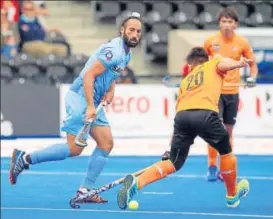  ?? HOCKEY INDIA ?? India and Malaysia men in action at the World League Semi Final in London on Thursday.