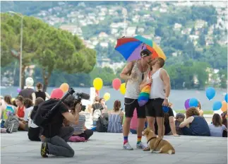  ?? TI-PRESS / PABLO GIANINAZZI ?? Due cuori e un Pride