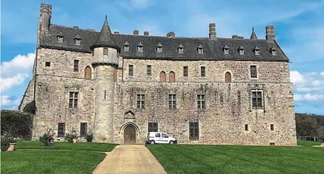  ?? | PHOTO : OUEST-FRANCE ?? Le parc du château de la Roche-Jagu, à Ploëzal, a été labellisé Jardin remarquabl­e et Écojardin.