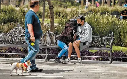  ?? JESÚS QUINTANAR ?? Sugiere que los apoyos que se dispersan en el Banco del Bienestar afecta.