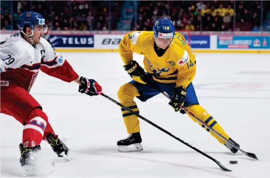  ?? Arkivbild: JOEL MARKLUND ?? SIKTAR HÖGT. Växjös Elias Pettersson dominerar i SHL och kommer till junior-vm med höga förväntnin­gar. Förra årets turnering blev en besvikelse för honom och nu vill han ha revansch