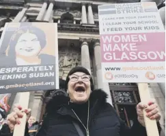  ??  ?? 0 Picket lines were formed outside the city chambers