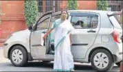  ?? MOHD ZAKIR/HT ?? West Bengal chief minister Mamata Banerjee arrives to meet Prime Minister Narendra Modi in New Delhi on Thursday.