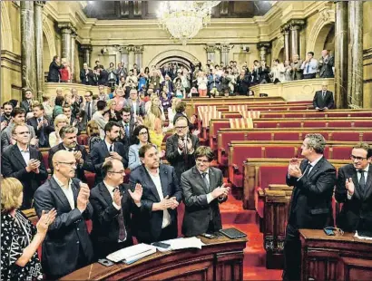  ?? ÀLEX GARCIA ?? Los bancos vacíos de la oposición en la votación de la ley de Referéndum reflejaban la quiebra catalana