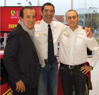  ?? GARY GRANT FOR THE TORONTO STAR ?? Remo Ferri, left, celebrates his new partnershi­p with AIM Autosport, with co-drivers Max Papis and Jeff Segal.