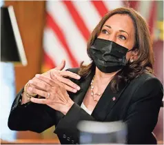  ??  ?? La vicepresid­enta estadounid­ense Kamala Harris durante una reunión virtual con expertos en seguridad nacional en la Casa Blanca