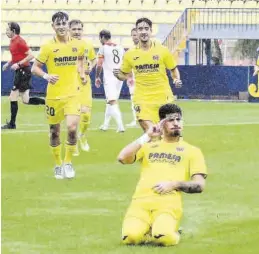  ?? JUAN FRANCISCO ROCA ?? Álex Jiménez celebra el primero de los dos goles que anotó ayer frente al Roda.