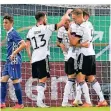  ?? FOTO: DPA ?? Die Spieler der deutschen U21 beim Torjubel in der Qualifikat­ion.