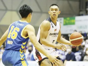  ?? ?? Tallying 15 points, Ferdinand “Thirdy” Ravena III helped San-en NeoPhoenix win their Saturday game against Shimane Susanoo Magic in the Japan B.League Division 1.