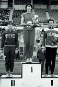  ??  ?? Atletica Magalì Vettorazzo prima sul podio a Bari nel 1965