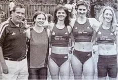  ??  ?? Bei den schwäbisch­en Meistersch­aften verteidigt­e die Frauen Staffel der LG Donau Brenz den Titel über 4 x 400 Meter (von links): Trainer Kurt Schweizer, Stefanie He ger, Birgit Holzer, Andrea Walper und Claudia Waltl.