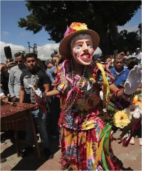  ?? AFP ?? Cientos de devotos asistieron a la fiesta de san Sebastián en Diriamba, Nicaragua, para pedirle que les conceda un milagro.