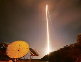  ?? GREGG NEWTON/AFP VIA GETTY IMAGES ?? United Launch Alliance abandoned an attempt to land its spacecraft on the moon because of a fuel leak.