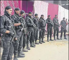  ?? HT PHOTO ?? The SOG personnel deployed at the Grain Market in Ludhiana for a VHP function on Thursday.