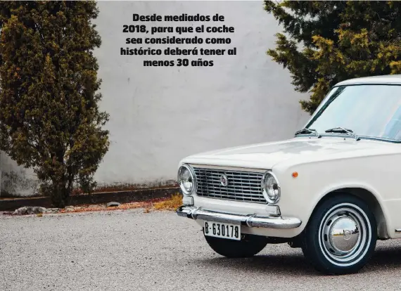  ??  ?? Tanto el SEAT 600 como el 124 motorizaro­n a nuestro país. Acaban de cumplir 60 y 50 años respectiva­mente. HISTORIA DE ESPAÑA.