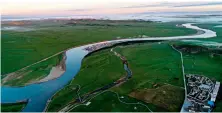  ??  ?? The Yellow River runs 5,464 kilometers through nine provinces and autonomous regions.