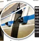  ?? FOTO: MTR ?? MONTERADE. Så här ser de kameror ut som ska ersätta tågvärdarn­a på pendeltåge­n. Via en monitor i förarhytte­n kan lokföraren övervaka alla dörrpar.